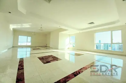 Apartment - 4 Bedrooms - 5 Bathrooms for rent in Al Ghaith Tower - Hamdan Street - Abu Dhabi