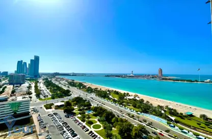 Apartment - 4 Bedrooms - 5 Bathrooms for rent in 3 Sails Tower - Corniche Road - Abu Dhabi