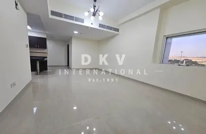 Apartment - 1 Bedroom - 2 Bathrooms for rent in Infinity Building - Sheikh Zayed Road - Dubai