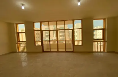 Apartment - 4 Bedrooms - 5 Bathrooms for rent in Al Khalidiya - Abu Dhabi