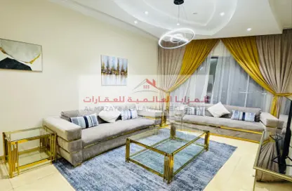 Apartment - 1 Bedroom - 2 Bathrooms for rent in Beach Tower 2 - Al Khan Lagoon - Al Khan - Sharjah