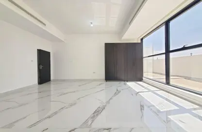 Apartment - 1 Bathroom for rent in Complex 16 - Khalifa City - Abu Dhabi