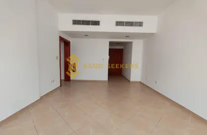 Apartment - 2 Bedrooms - 2 Bathrooms for rent in Al Danah - Abu Dhabi