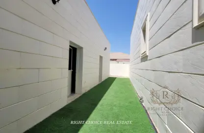 Apartment - 1 Bedroom - 1 Bathroom for rent in Khalifa City A Villas - Khalifa City A - Khalifa City - Abu Dhabi