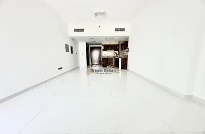 Apartment - 1 Bathroom for rent in Arabian Gate - Dubai Silicon Oasis - Dubai