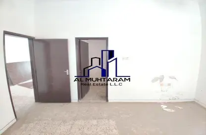 Villa - 3 Bedrooms - 3 Bathrooms for rent in Al Sabkha - Al Riqqa - Sharjah