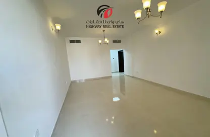 Apartment - 2 Bedrooms - 2 Bathrooms for rent in Sheikh Zayed Road - Dubai