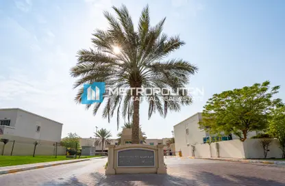 Villa - 5 Bedrooms - 6 Bathrooms for sale in Arabian Style - Al Reef Villas - Al Reef - Abu Dhabi