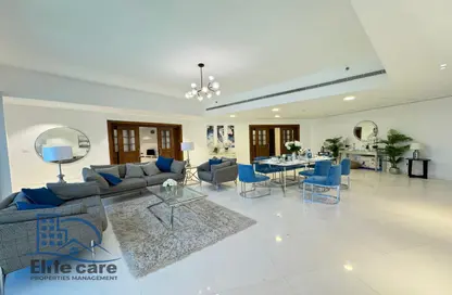 Penthouse - 4 Bedrooms - 6 Bathrooms for rent in Al Jimi Avenue - Al Khalidiya - Abu Dhabi