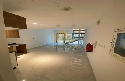 Duplex - 2 Bedrooms - 2 Bathrooms for sale in Oasis 2 - Oasis Residences - Masdar City - Abu Dhabi