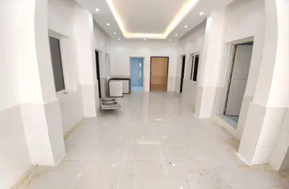 Villa - 3 Bedrooms - 4 Bathrooms for rent in Al Sabkha - Al Riqqa - Sharjah