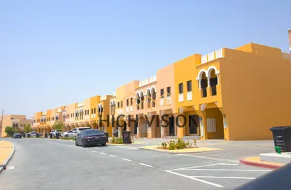 Villa - 2 Bedrooms - 3 Bathrooms for sale in Zone 7 - Hydra Village - Abu Dhabi