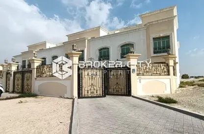 Villa - 5 Bedrooms - 5 Bathrooms for rent in Shakhbout City - Abu Dhabi