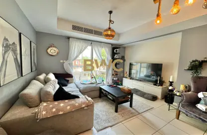 Villa - 2 Bedrooms - 3 Bathrooms for sale in Springs 11 - The Springs - Dubai