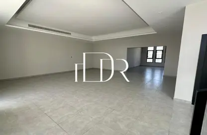 Villa - 6 Bedrooms for sale in Madinat Al Riyad - Abu Dhabi