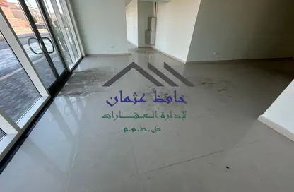 Shop - Studio for rent in Al Mamoura - Muroor Area - Abu Dhabi