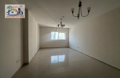 Apartment - 2 Bedrooms - 2 Bathrooms for rent in Saeed Al Alami Building - Al Taawun - Sharjah