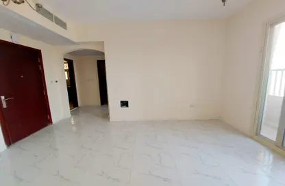 Apartment - 2 Bedrooms - 2 Bathrooms for rent in Al Hoor Building - Muwaileh Commercial - Sharjah