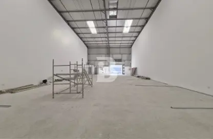 Warehouse - Studio for rent in Al Quoz 2 - Al Quoz - Dubai