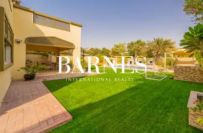 Villa - 4 Bedrooms - 5 Bathrooms for rent in Regional - Jumeirah Park - Dubai