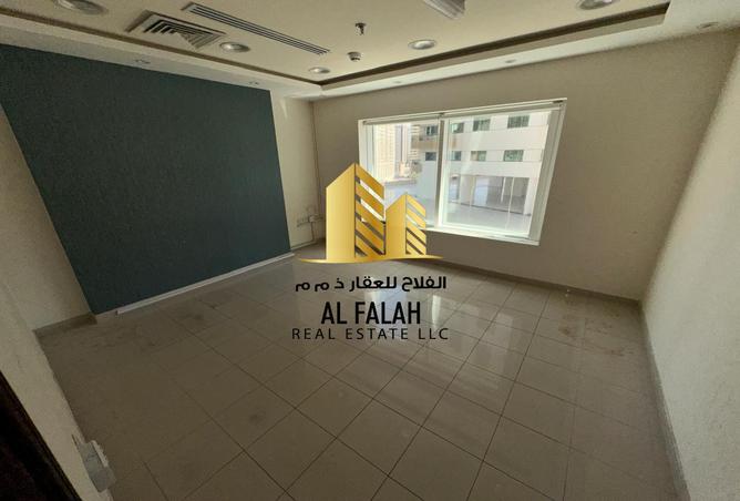 Office Space - Studio - 1 Bathroom for rent in Al Majaz 3 - Al Majaz - Sharjah