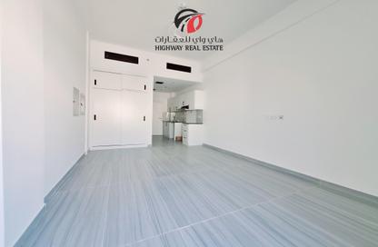 Apartment - 1 Bathroom for rent in Al Warsan 4 - Al Warsan - Dubai