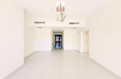 Apartment - 1 Bedroom - 2 Bathrooms for rent in Muwailih Building - Muwaileh - Sharjah