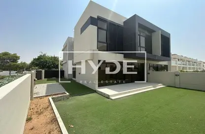 Villa - 3 Bedrooms - 5 Bathrooms for sale in Rochester - DAMAC Hills - Dubai