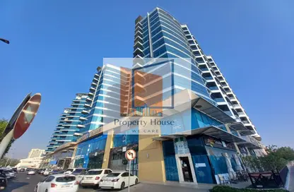 Apartment - 4 Bedrooms - 5 Bathrooms for rent in Al Sahel Towers - Corniche Road - Abu Dhabi