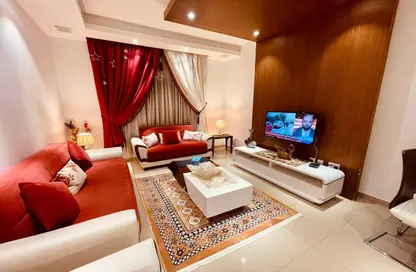 Apartment - 2 Bedrooms - 2 Bathrooms for rent in Al Khan 5 building - Al Khan - Sharjah
