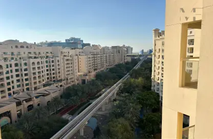 Apartment - 2 Bedrooms - 4 Bathrooms for rent in Al Hallawi - Shoreline Apartments - Palm Jumeirah - Dubai