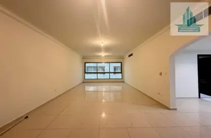 Apartment - 3 Bedrooms - 5 Bathrooms for rent in Al Safa Tower - Khalidiya Street - Al Khalidiya - Abu Dhabi