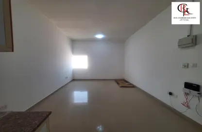 Apartment - 1 Bathroom for rent in Shabiya 11 - Shabiya - Mussafah - Abu Dhabi