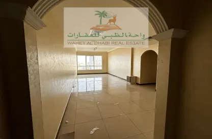 Apartment - 2 Bedrooms - 3 Bathrooms for rent in Qasimia 13 building - Al Nad - Al Qasimia - Sharjah