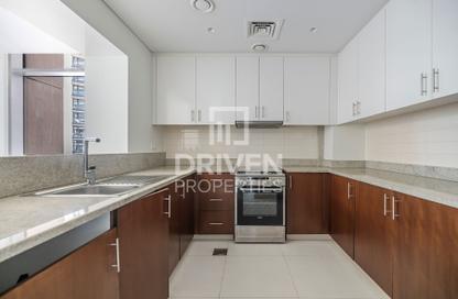 Apartment - 1 Bedroom - 2 Bathrooms for sale in Boulevard Crescent Tower 1 - BLVD Crescent - Downtown Dubai - Dubai