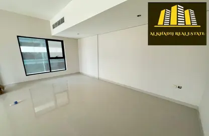 Apartment - 3 Bedrooms - 3 Bathrooms for rent in Gulfa Towers - Al Rashidiya 1 - Al Rashidiya - Ajman