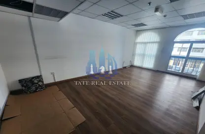 Office Space - Studio - 1 Bathroom for rent in Tourist Club Area - Abu Dhabi