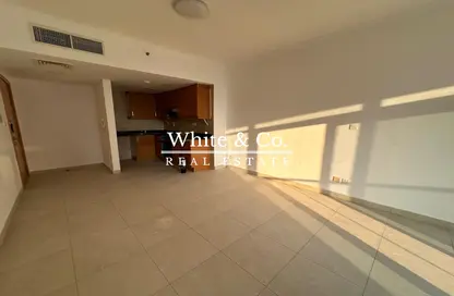 Apartment - 1 Bathroom for rent in Global Lake View - JLT Cluster E - Jumeirah Lake Towers - Dubai