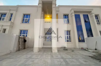 Apartment - 5 Bedrooms - 5 Bathrooms for rent in Madinat Al Riyad - Abu Dhabi