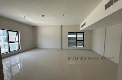 Apartment - 3 Bedrooms - 3 Bathrooms for rent in Al Rashidiya Towers - Al Rashidiya - Ajman Downtown - Ajman