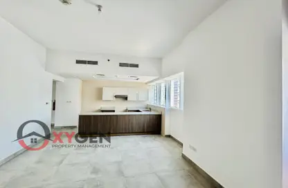 Apartment - 1 Bedroom - 2 Bathrooms for rent in Al Jazeera Towers - Hamdan Street - Abu Dhabi