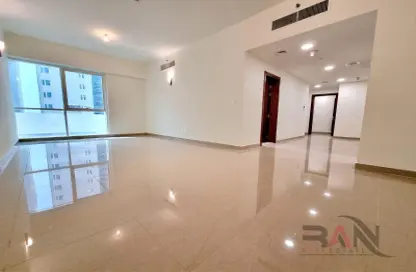 Apartment - 2 Bedrooms - 3 Bathrooms for rent in Crescent Tower 1 - Crescent Towers - Al Khalidiya - Abu Dhabi