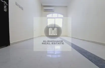 Apartment - 1 Bathroom for rent in Al Muroor Tower - Muroor Area - Abu Dhabi