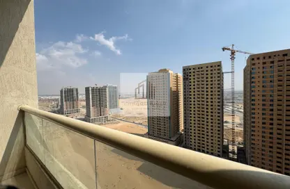 Apartment - 2 Bedrooms - 2 Bathrooms for rent in Emirates Lake Towers - Emirates City - Ajman