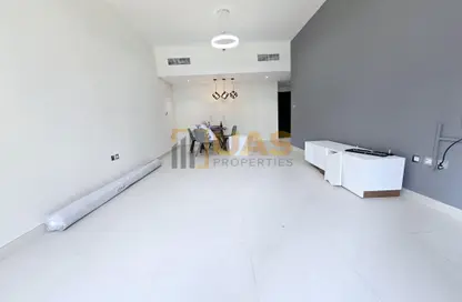 Apartment - 1 Bedroom - 2 Bathrooms for rent in Jumeirah Garden City - Al Satwa - Dubai