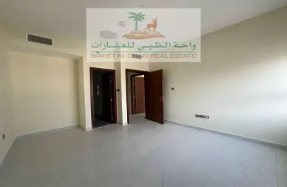 Apartment - 2 Bedrooms - 3 Bathrooms for rent in Crystal Plaza Hotel - Al Nad - Al Qasimia - Sharjah