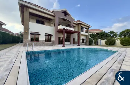 Villa - 5 Bedrooms - 7 Bathrooms for rent in The Mansions - Jumeirah Islands - Dubai