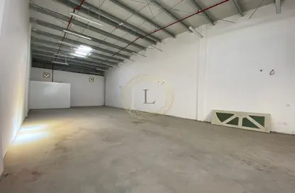 Warehouse - Studio - 1 Bathroom for rent in Wadi AL AIN 1 - Al Noud - Al Ain