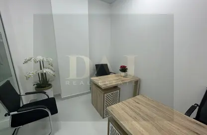 Business Centre - Studio - 1 Bathroom for rent in Red Avenue - Al Garhoud - Dubai