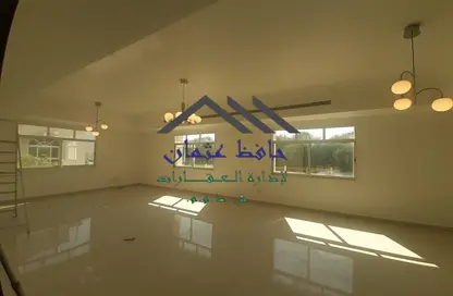 Apartment - 3 Bedrooms - 4 Bathrooms for rent in Al Mushrif - Abu Dhabi